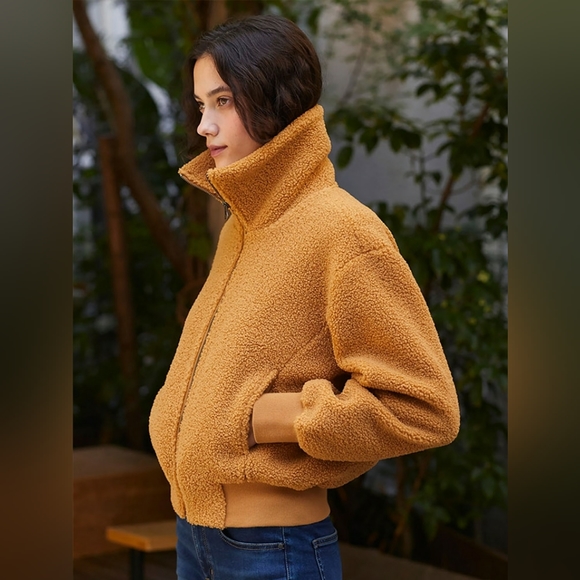 NWOT Uniqlo Cream Sherpa Fleece Pile Lined Cropped Teddy Bomber Jacket XS - Picture 6 of 16